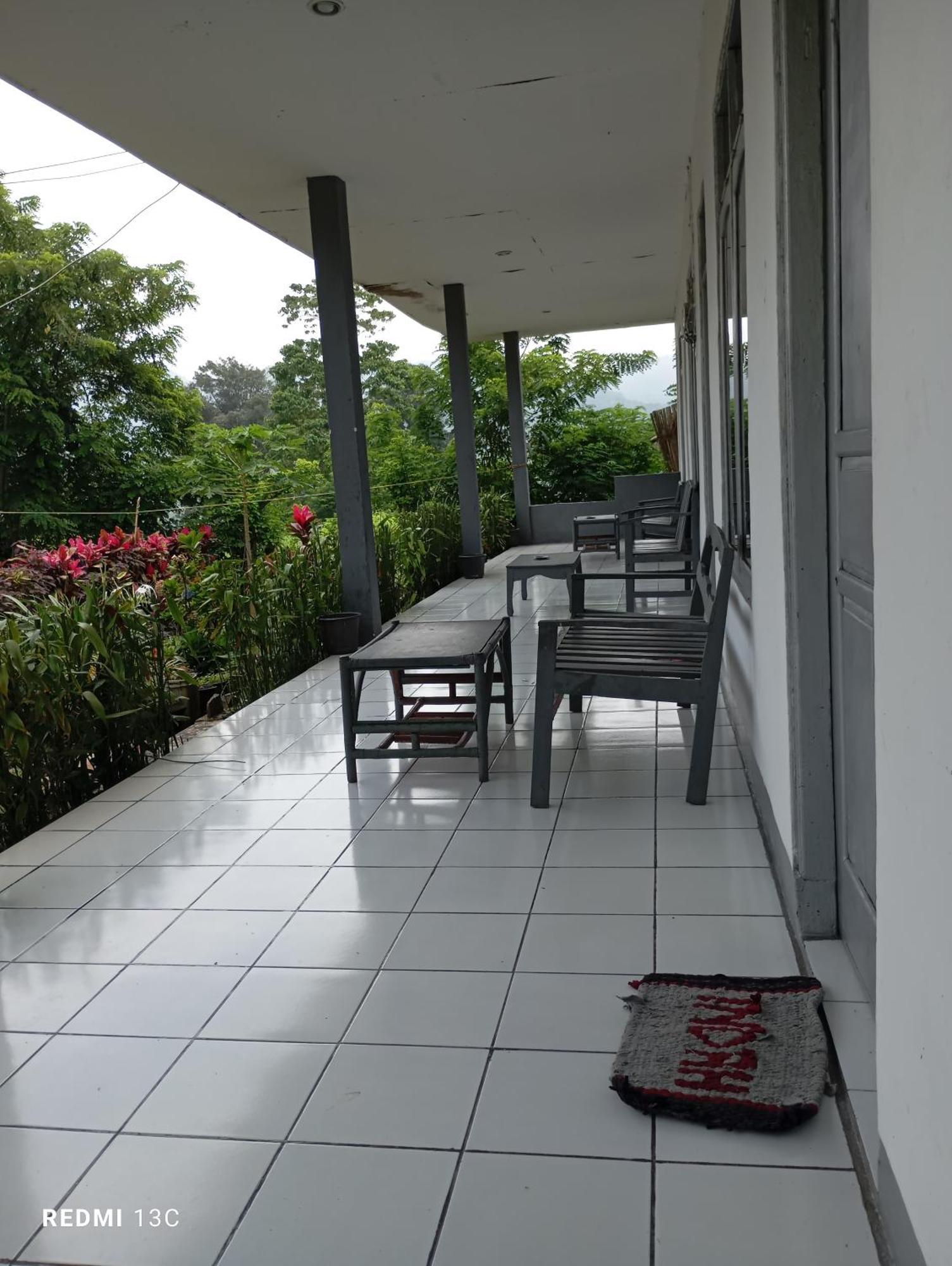 Hidayah Homestay Kelimutu Buitenkant foto